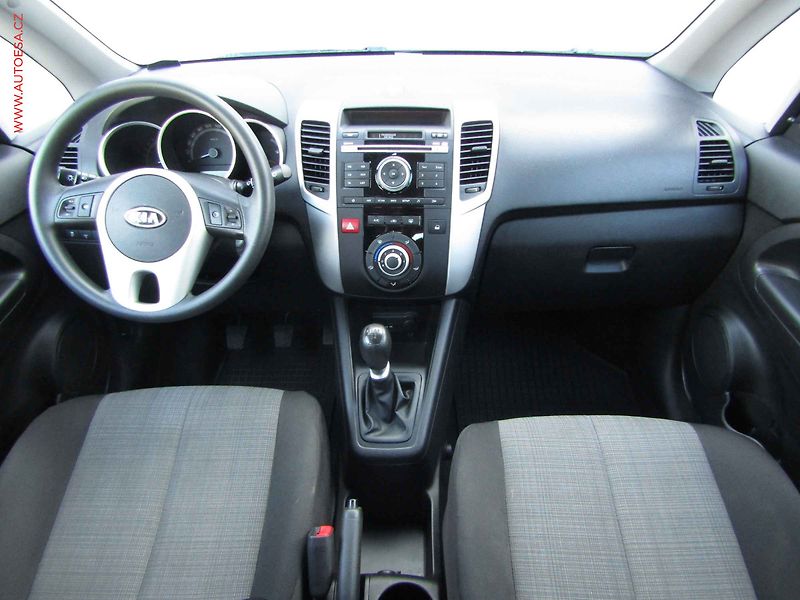 Kia Venga (2012) 1.4 i, ČR - fotka 8 z 15