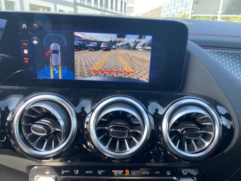 Mercedes-Benz EQA 250+ AMG - fotka 9 z 9