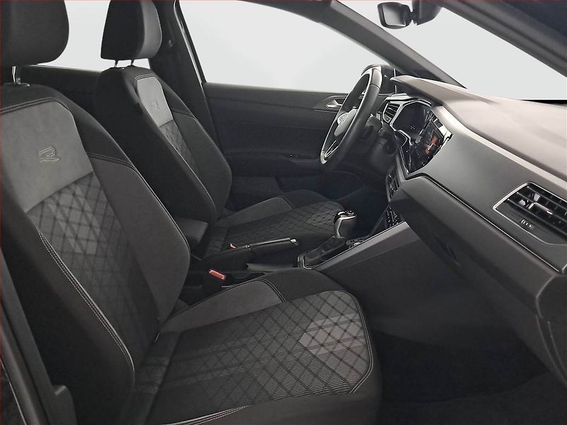 Volkswagen Taigo (2024) R-Line 1.0 TSI - fotka 9 z 25