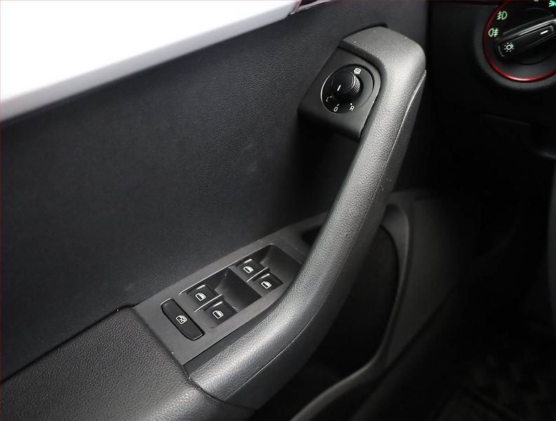 Škoda Octavia (2013) 1.2 TSI, Tempomat - fotka 11 z 13