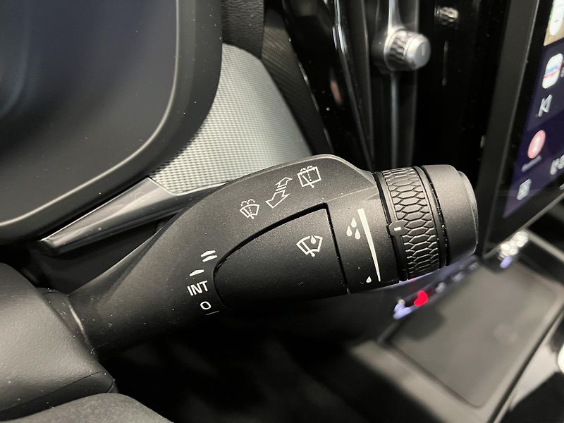 Volvo XC60 T6 AWD Black Edition Plus AT8 - fotka 24 z 47