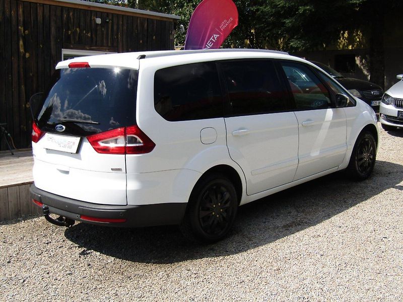 Ford Galaxy (2013) 1.6 TDCi  ZIMNÍ + LETNÍ PNEU - fotka 11 z 34