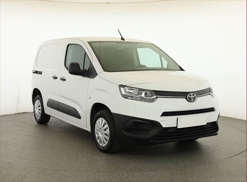 Toyota ProAce City (2024) 1.5 D4-D, ČR, DPH - fotka 1 z 15