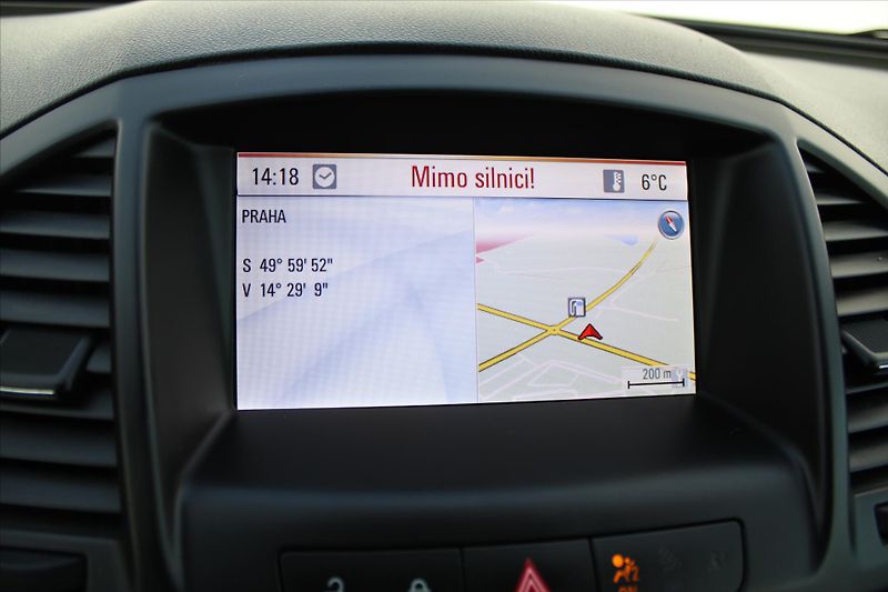 Opel Insignia 2.0 CDTI NAVI - fotka 16 z 20