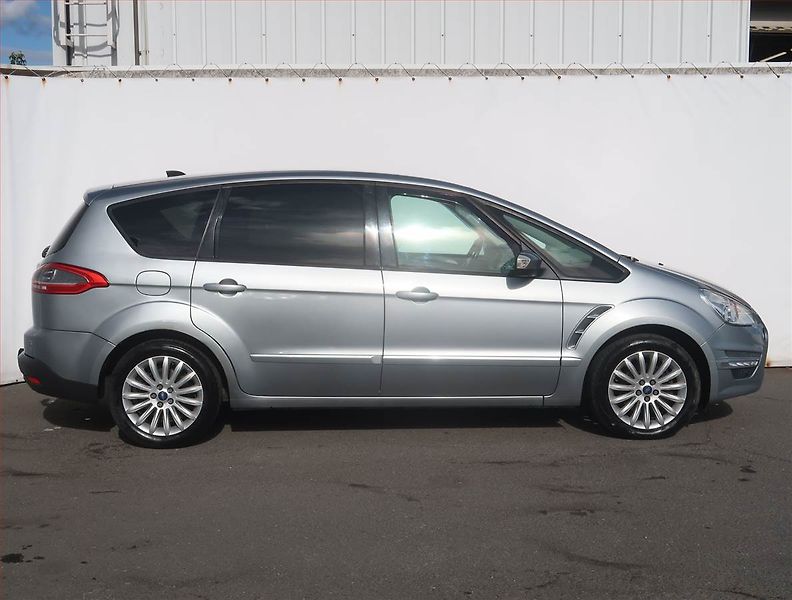 Ford S-MAX (2014) Trend 2.0 TDCi, Navi, Tempomat - fotka 6 z 20