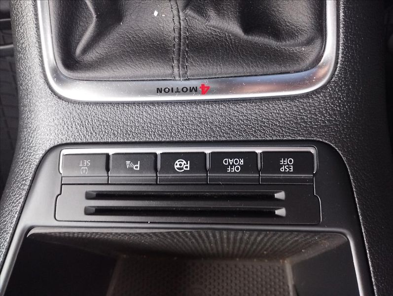 Volkswagen Tiguan 2,0 TDi 103KW 4X4 - fotka 15 z 18
