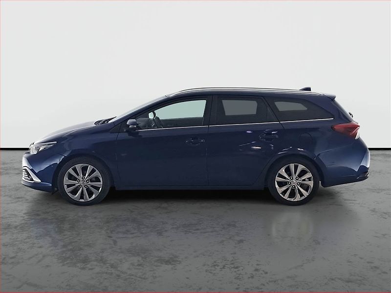 Toyota Auris (2015) 1.6 D-4D, Serv.kniha, Tempomat - fotka 3 z 18