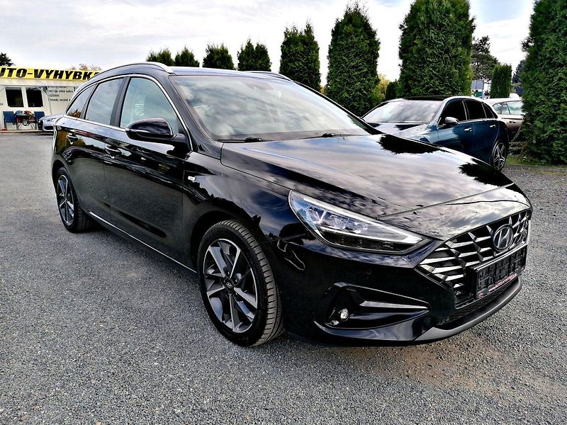 Hyundai i30 (2022) 1.6 CRDi MHEV 100kW Kůže - fotka 3 z 39