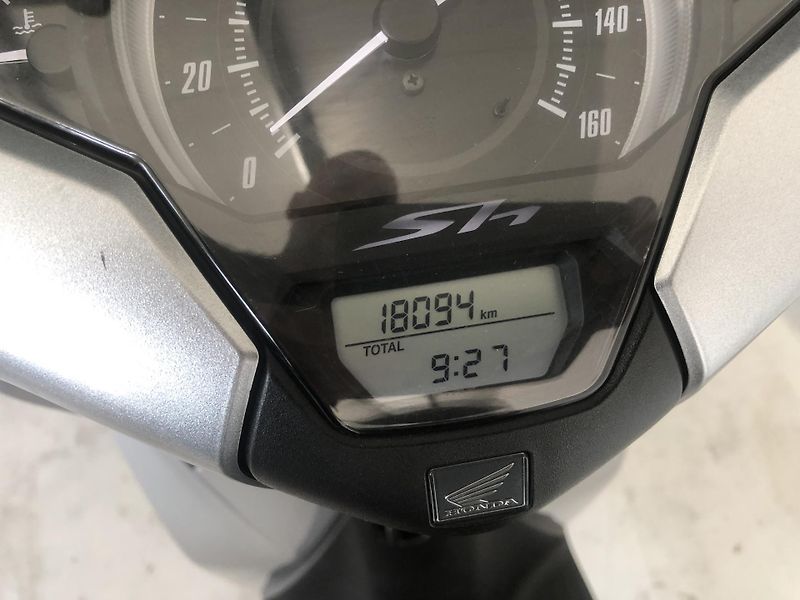 Honda SH 125i ABS - fotka 10 z 16
