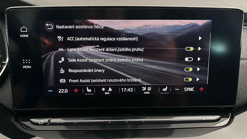 Škoda Octavia 2.0 TDI Style Combi - fotka 23 z 26