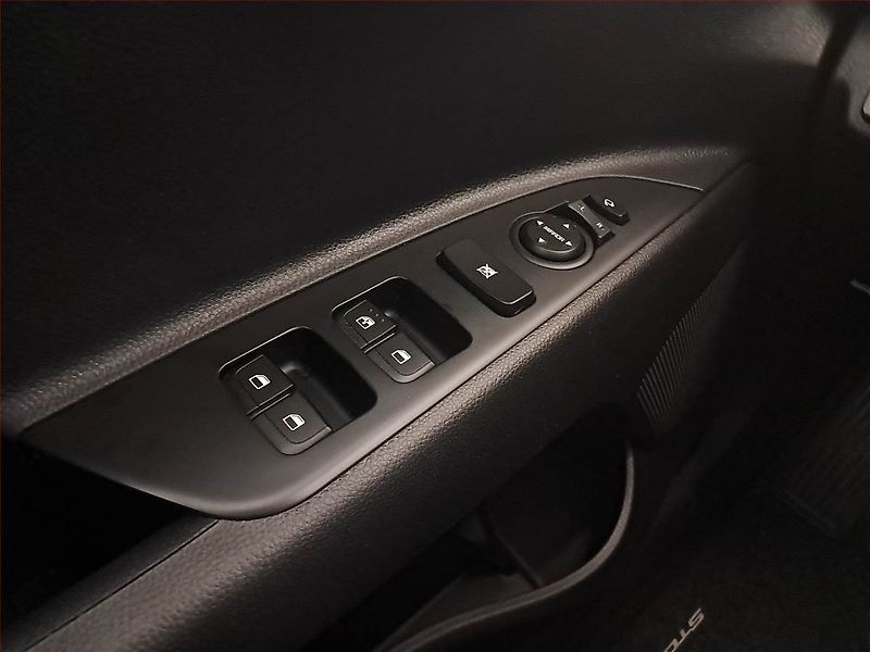 Kia Stonic (2023) Exclusive 1.0 T-GDI, EXCLUSIVE - fotka 15 z 16