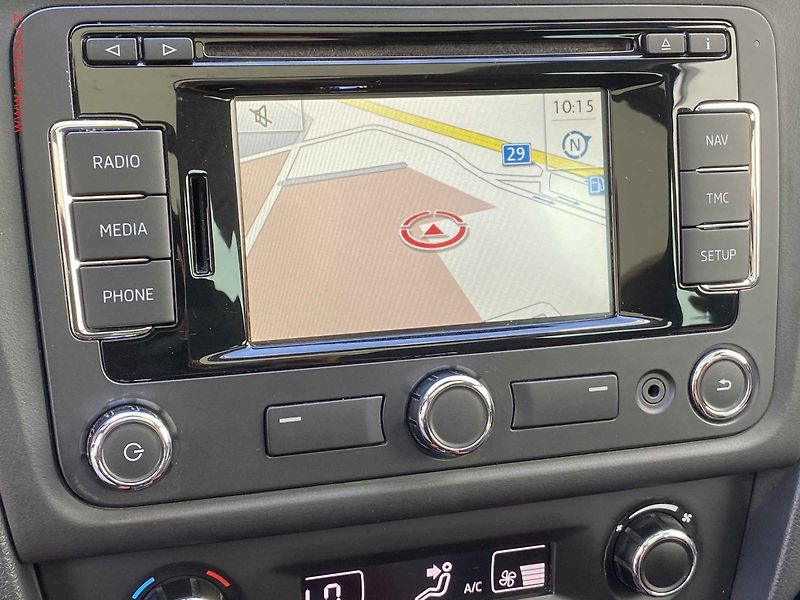 Škoda Rapid (2015) 1.2 TSi, Monte Carlo, xenon - fotka 15 z 17