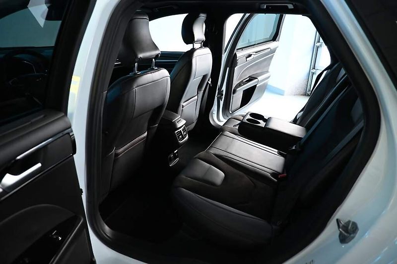 Ford Mondeo (2022) 2.0 ST-LINE LED SONY ACC Tažné - fotka 9 z 43