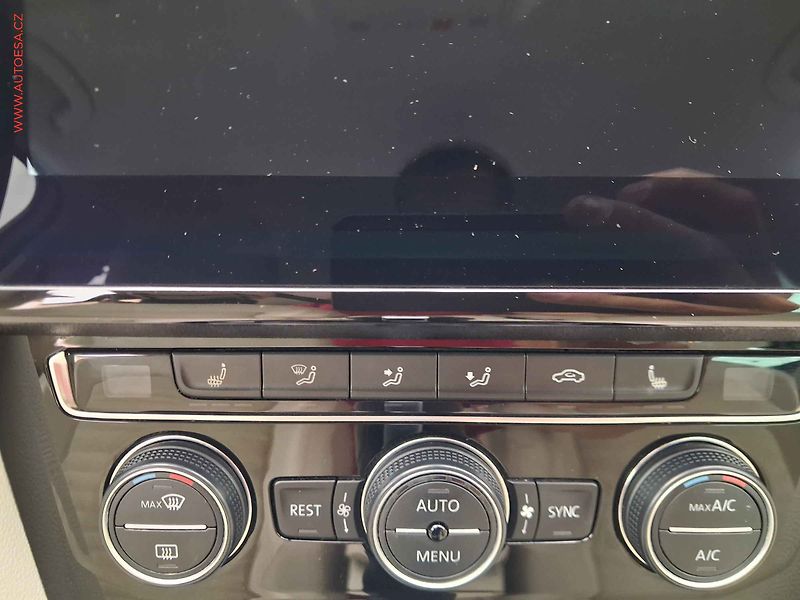 Volkswagen Passat (2019) 2.0TDi, DSG, LED, navi - fotka 13 z 20