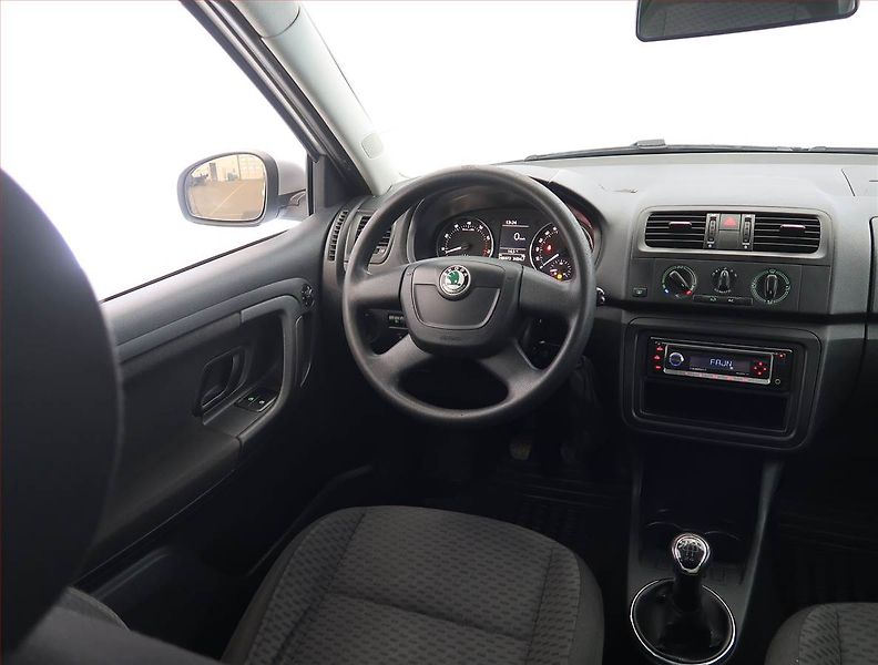Škoda Fabia (2010) 1.2 TSI, Serv.kniha, nová STK - fotka 7 z 15