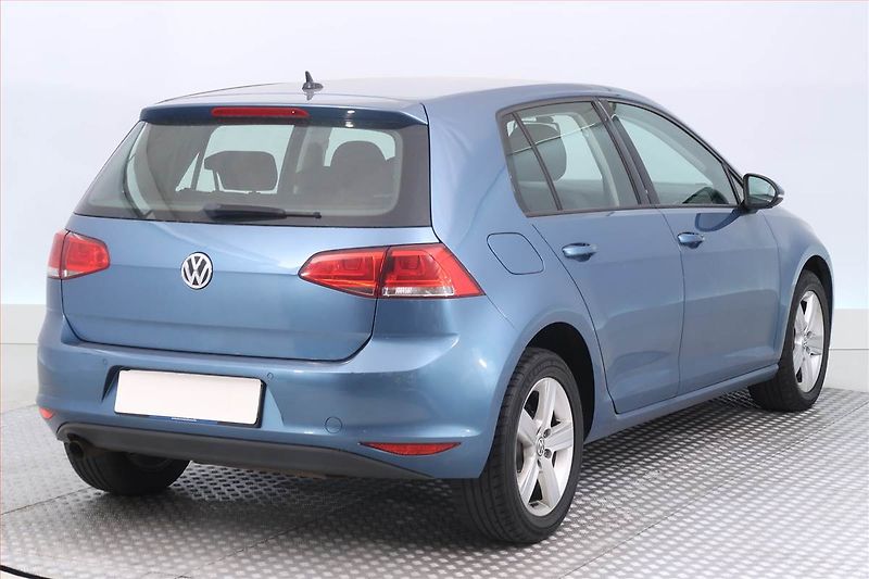 Volkswagen Golf (2013) 1.6 TDI, Serv.kniha, Navi - fotka 5 z 17