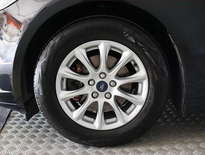 Ford Mondeo (2015) Titanium 2.0 TDCI, Serv.kniha - fotka 15 z 24