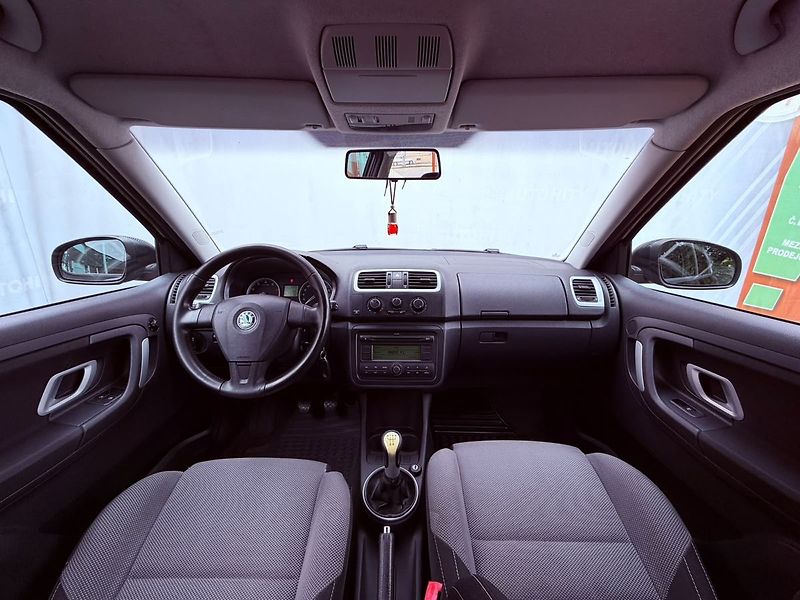 Škoda Fabia 1.2 HTP 12V, ČR - fotka 15 z 22