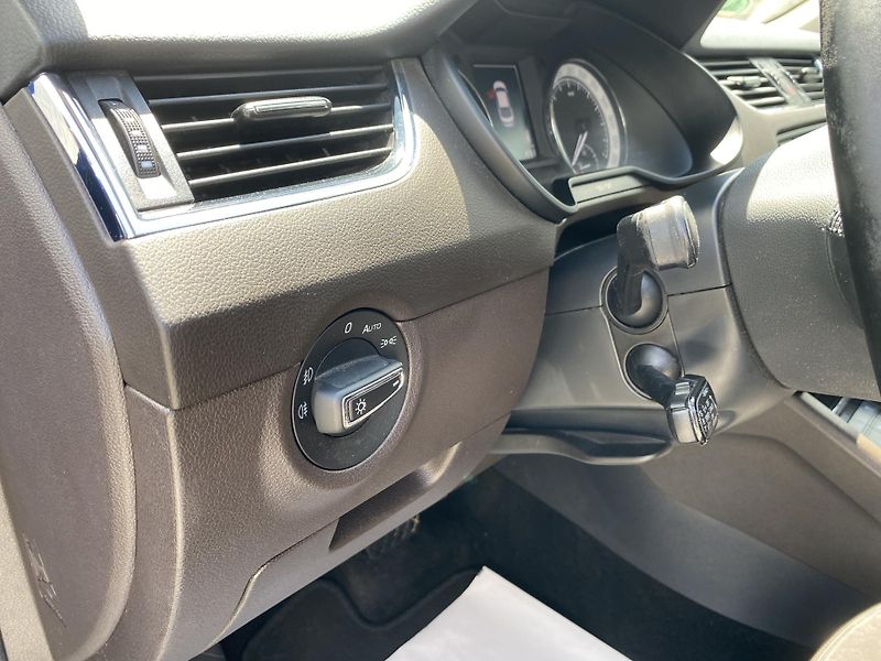 Škoda Octavia 2.0TDi L+K CZ WEBASTO 4x4 - fotka 148 z 165