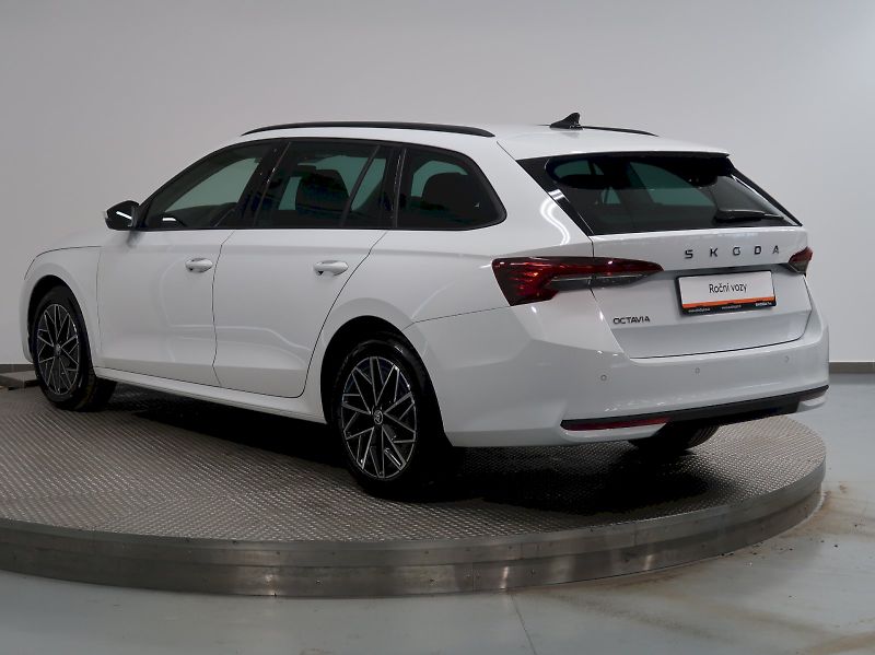 Škoda Octavia (2024) TOP SELECTION 1.5TSI 110KW - fotka 7 z 37