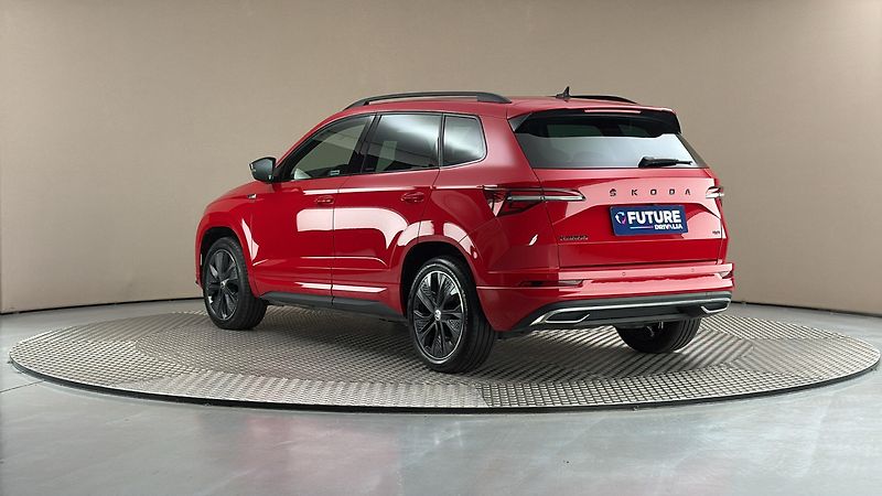 Škoda Karoq 2.0 TDI DSG 4x4 Sportline Excl - fotka 2 z 32