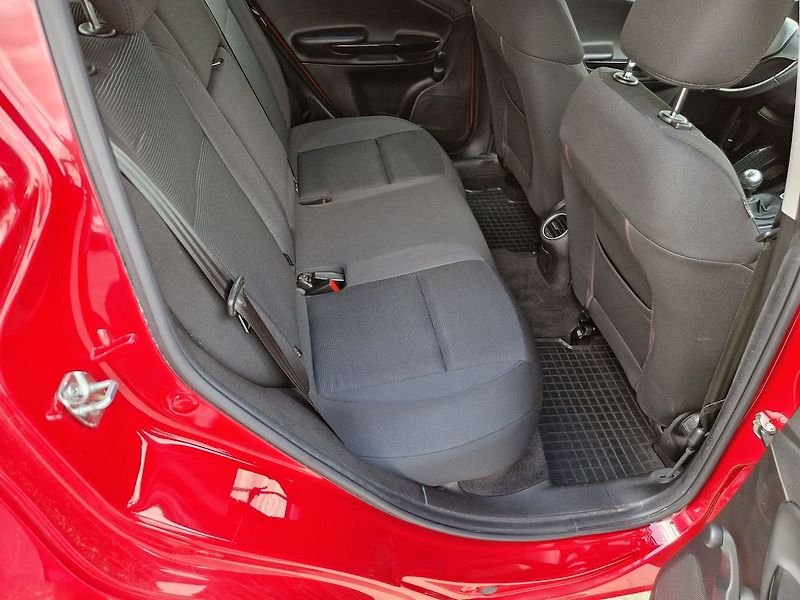 Alfa Romeo Giulietta Turismo 1.4 T 120 - fotka 25 z 27