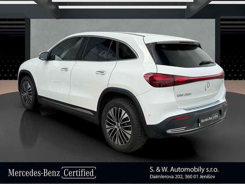 Mercedes-Benz EQA 250+ - fotka 7 z 32
