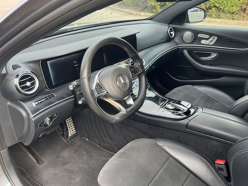 Mercedes-Benz Třídy E 350 d AVANTGARDE 4MATIC - fotka 11 z 25