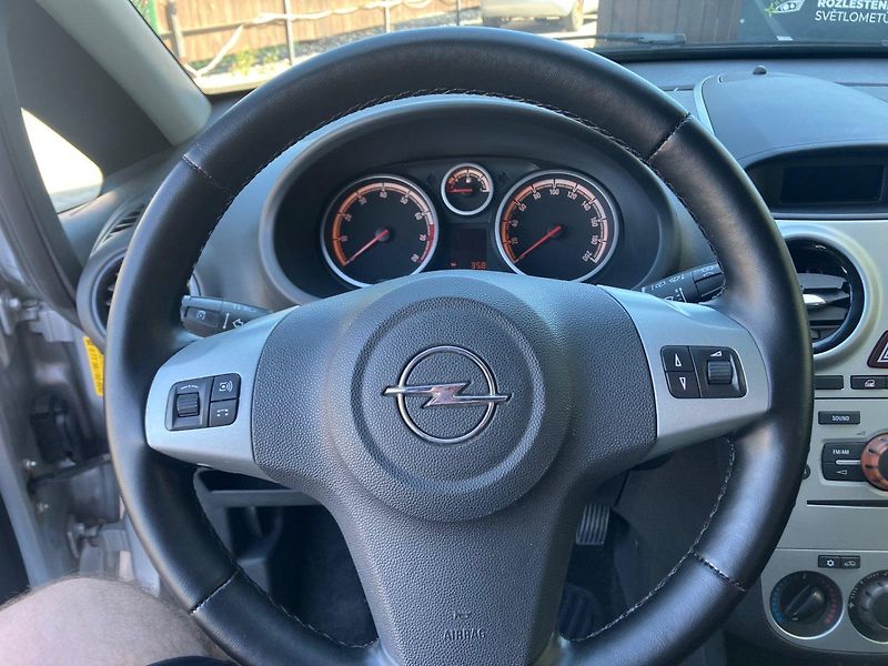 Opel Corsa 1,4i(66kW)*STK DO 6/2028* - fotka 8 z 15