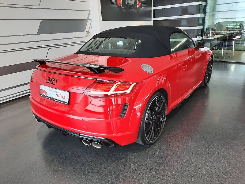 Audi TT (2022) S Roadster2.0 TFSI(235kW/320k) - fotka 28 z 30