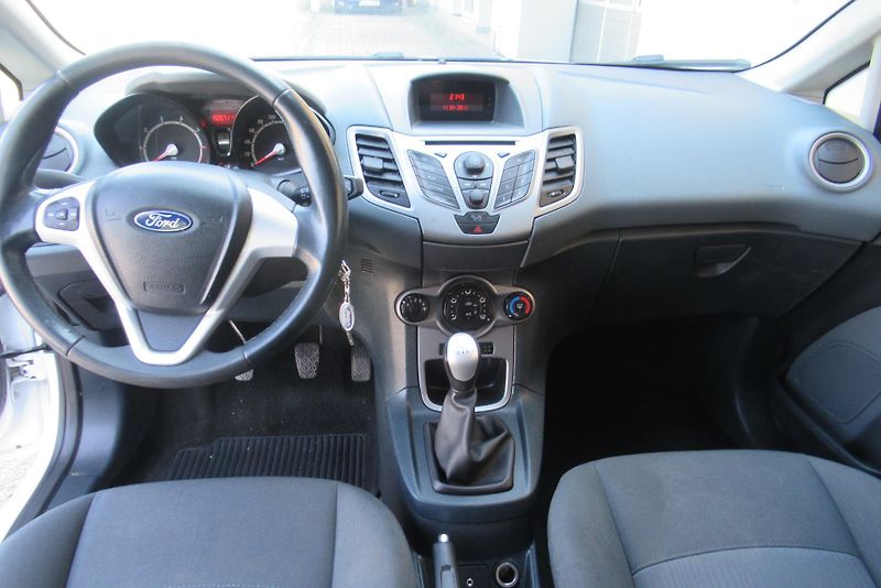 Ford Fiesta 1.2i  KLIMA  KOUPENO V CZ - fotka 10 z 19