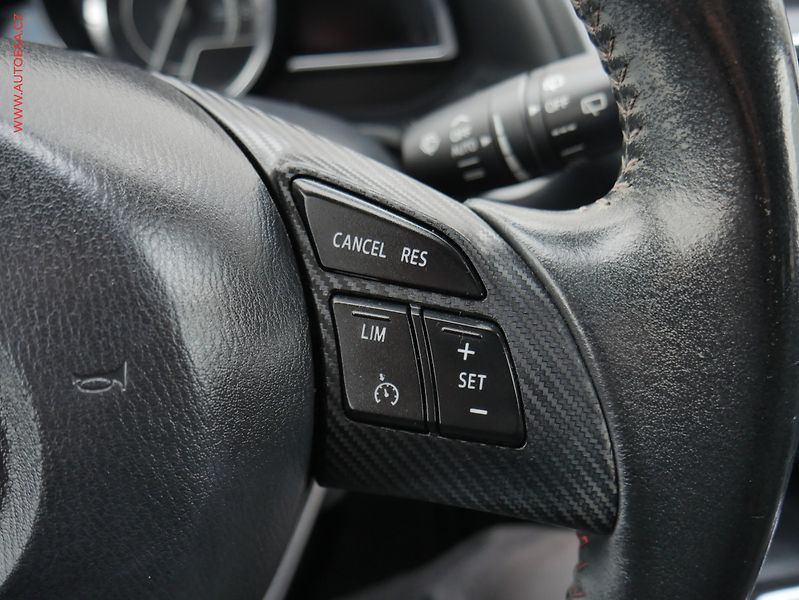 Mazda 3 (2014) 2.0 i, Sport, navi, xenon - fotka 13 z 22