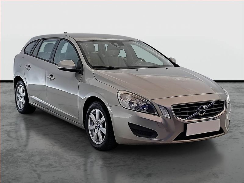 Volvo V60 (2011) D3 2.0, po STK, Tažné - fotografie inzerátu