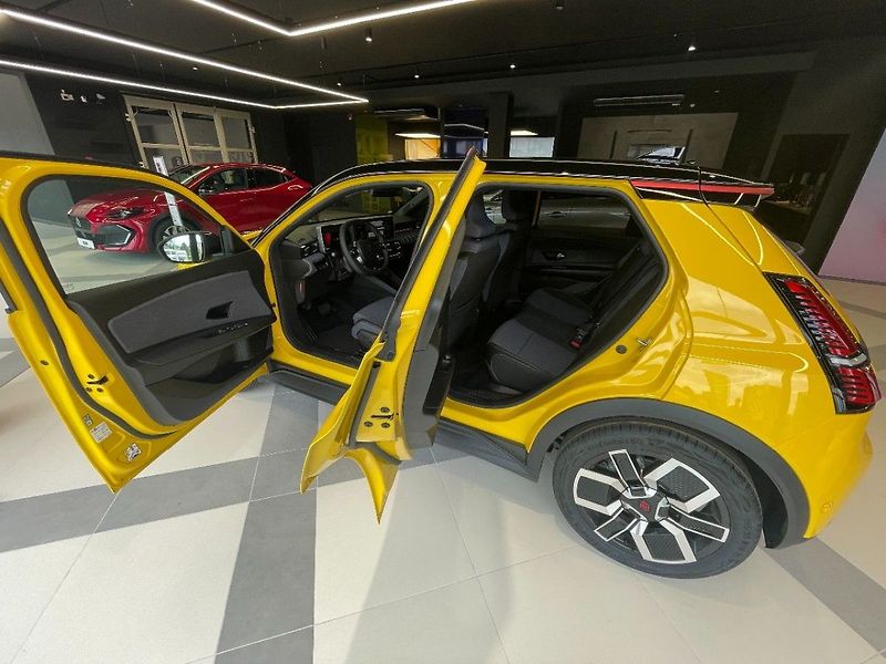 Renault R5 E-Tech techno comfort range - fotka 12 z 13