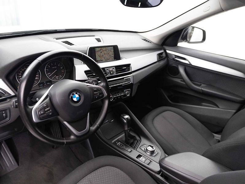 BMW X1 sDrive 18i - fotka 11 z 22