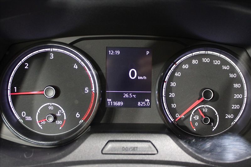 Volkswagen Caravelle 2,0 TDI 110kW DSG Comfortline - fotka 20 z 32