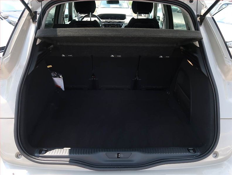 Citroën C4 Picasso (2018) 1.6 BlueHDi, ČR,1.maj - fotka 14 z 21