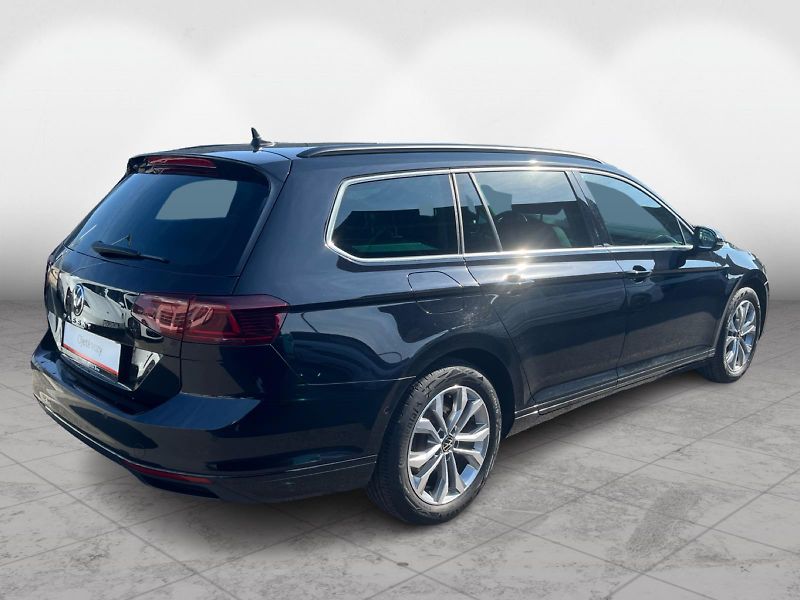 Volkswagen Passat Elegance 2.0 TDI 110 kW DSG Va - fotka 2 z 24
