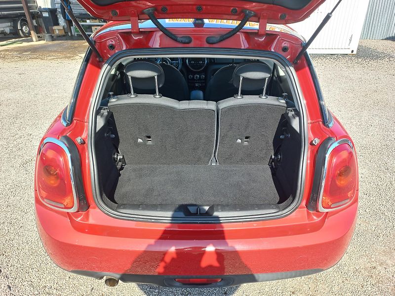 Mini One (2015) 1.2i 55kW  - fotka 12 z 18