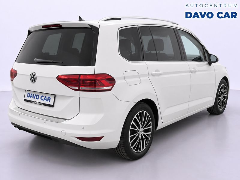 Volkswagen Touran 1,4 TSI 110kw DSG Highline 7mí - fotka 2 z 10