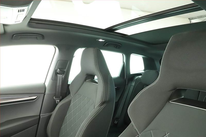 Škoda Karoq (2025) 1.5 TSI, SPORTLINE, AUTOMAT - fotka 13 z 20