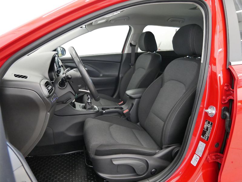 Hyundai i30 - fotka 11 z 28