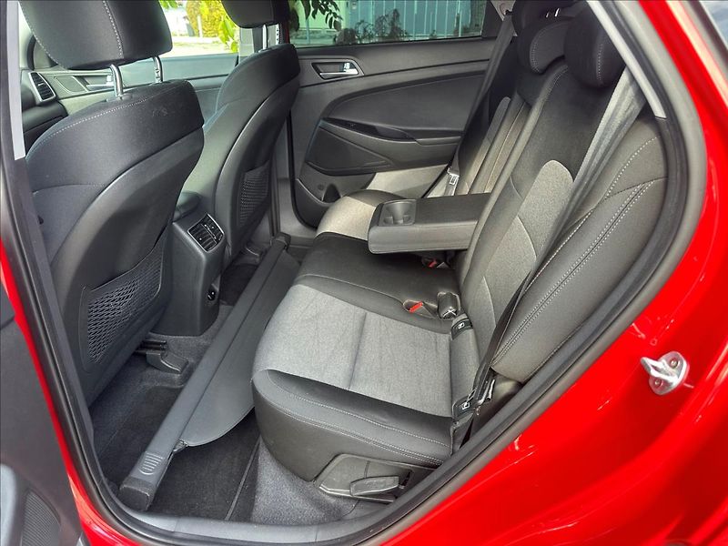 Hyundai Tucson 1,6 T-GDi MT 4x2 ICEBREAKER - fotka 10 z 28