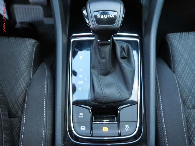 Škoda Karoq (2022) 1.5 TSi, Style, DSG - fotka 17 z 35