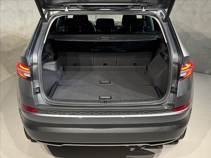 Škoda Kodiaq 1,5 TSi  DSG Clever LED Matrix - fotka 12 z 45
