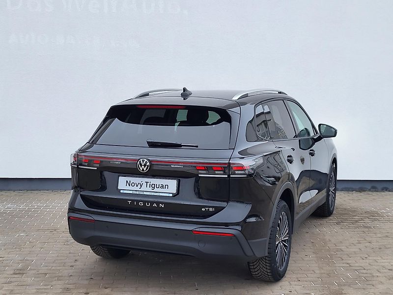 Volkswagen Tiguan (2026) People 1,5 eTSI 110kW mHEV - fotka 2 z 27