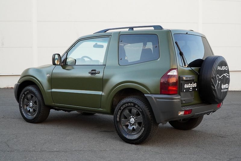 Mitsubishi Pajero 3.2 Di-D 4x4 AUTOMAT - fotka 8 z 32