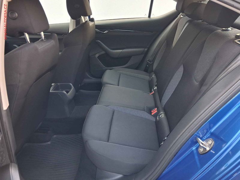 Škoda Octavia (2021) 1.5 TSi, ČR, LED, AC, temp - fotka 10 z 19
