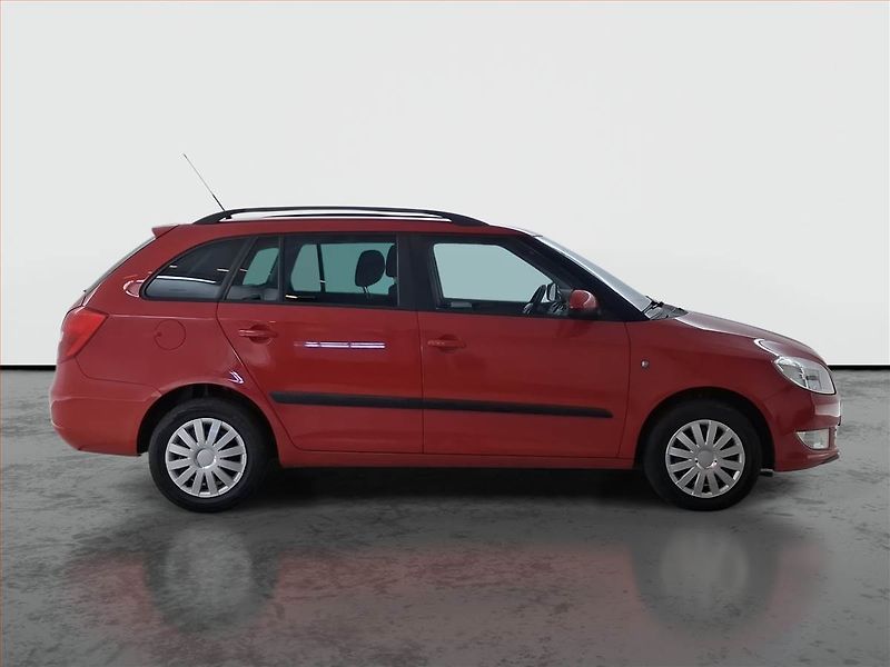 Škoda Fabia (2011) 1.2 TSI, nová STK, zamluveno - fotka 6 z 16