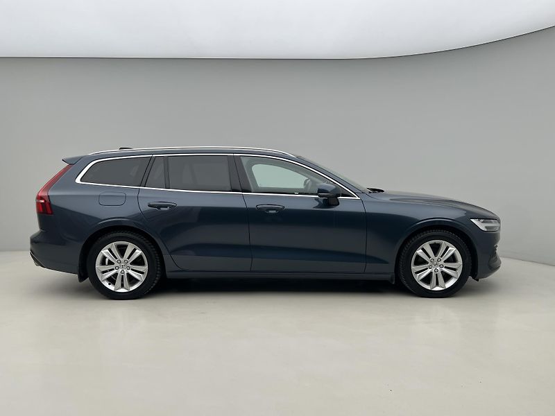 Volvo V60 B4 MOMENTUM AUT  - fotka 10 z 42